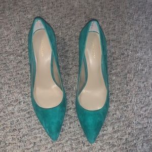 NWOT GREEN HEELS